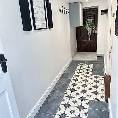 Cosy Stylish Studio Apartment Trowbridge Exterior foto