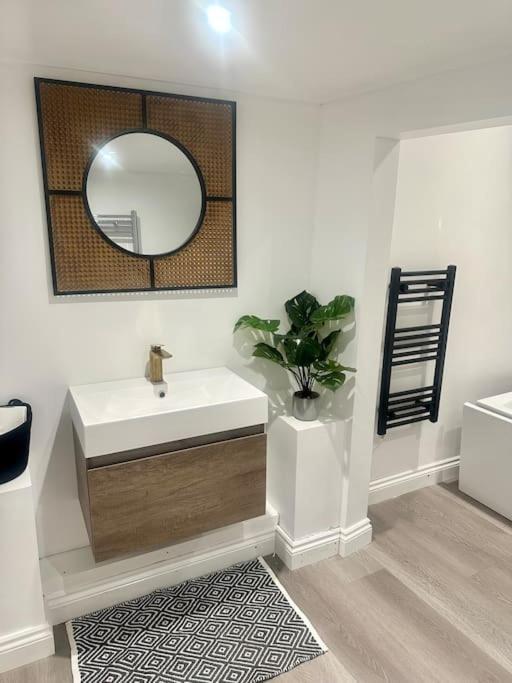 Cosy Stylish Studio Apartment Trowbridge Exterior foto
