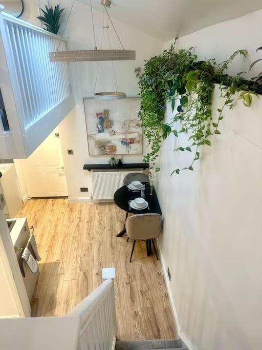 Cosy Stylish Studio Apartment Trowbridge Exterior foto
